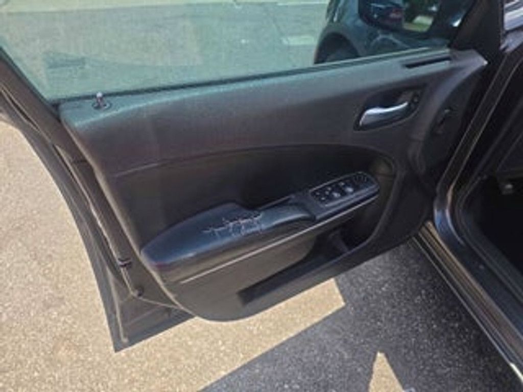 2018 DODGE Charger - photo 16