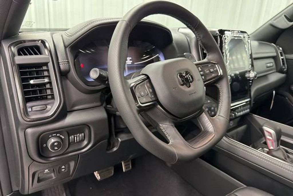 2026 RAM 1500 - photo 15