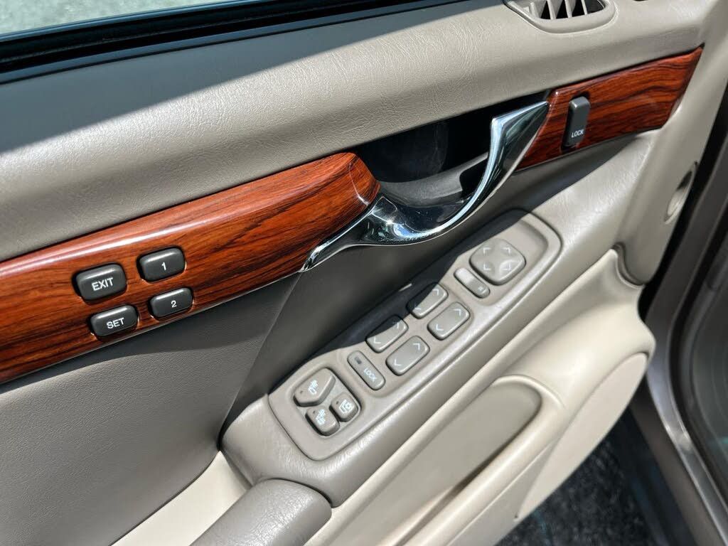 2004 CADILLAC Deville - photo 10