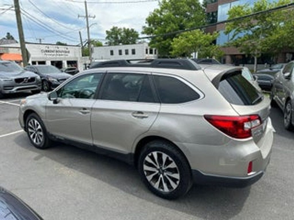 2016 SUBARU Outback - photo 6