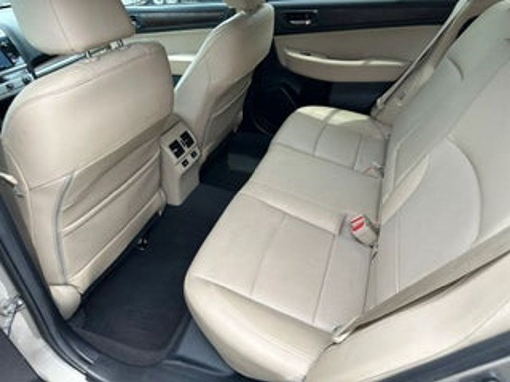 2016 SUBARU Outback - photo 16