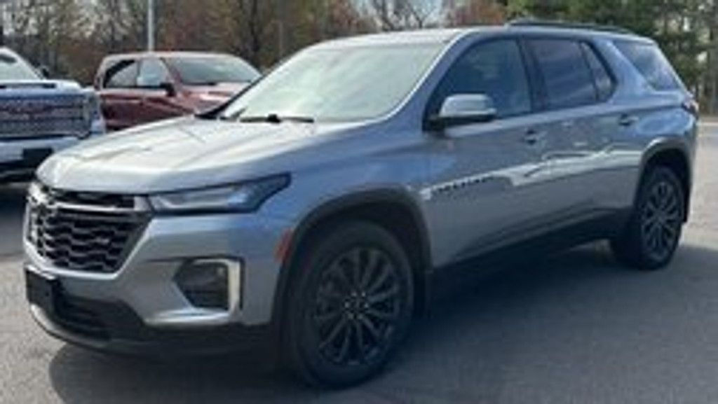 2023 Chevrolet Traverse RS