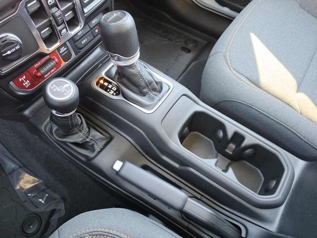 2026 JEEP Gladiator - photo 17