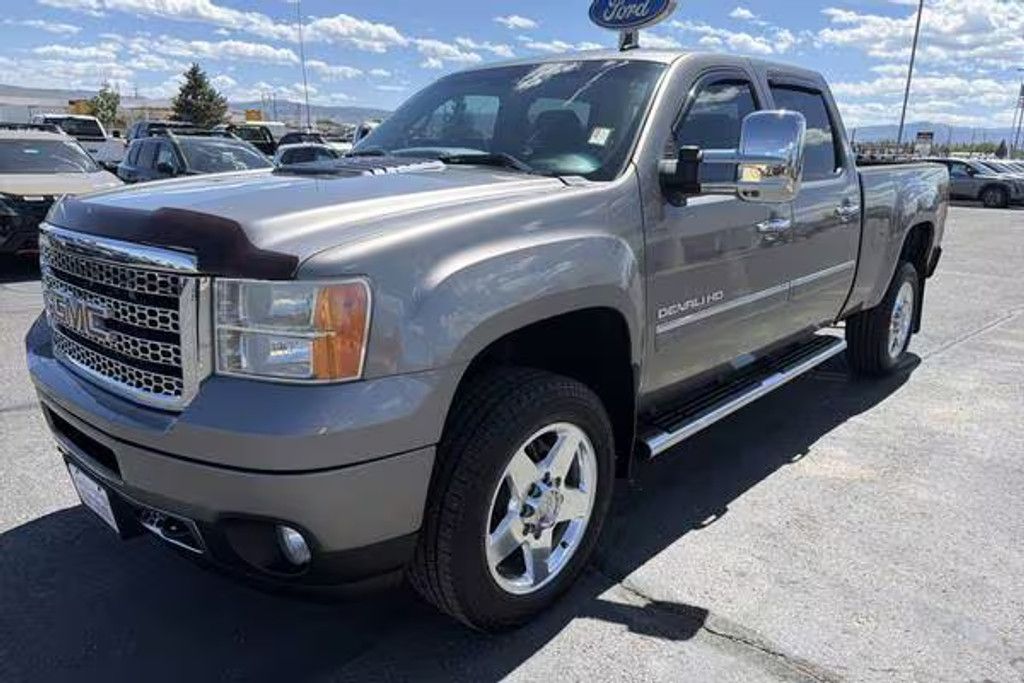 2013 GMC Sierra - main photo