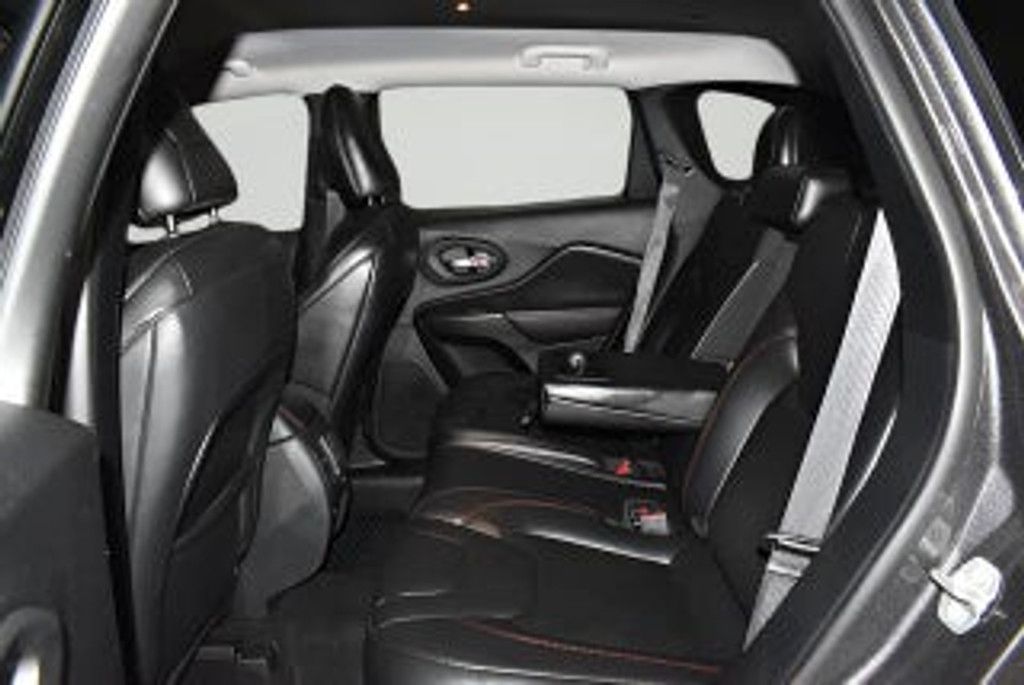 2019 JEEP Cherokee - photo 29