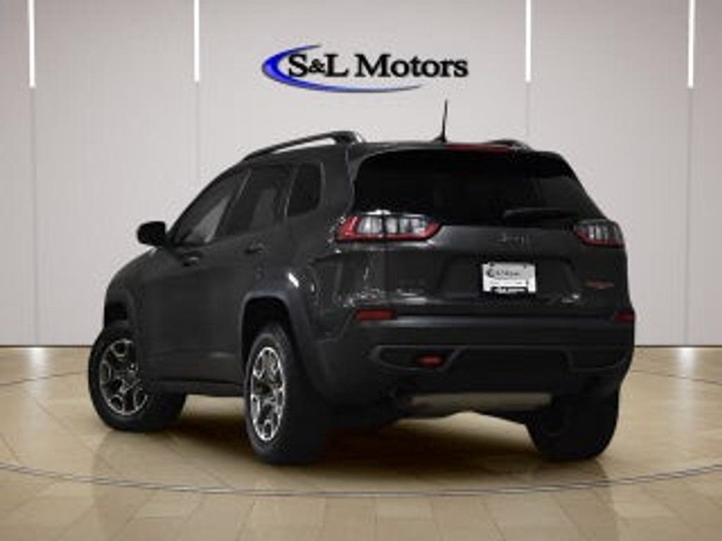 2019 JEEP Cherokee - photo 4