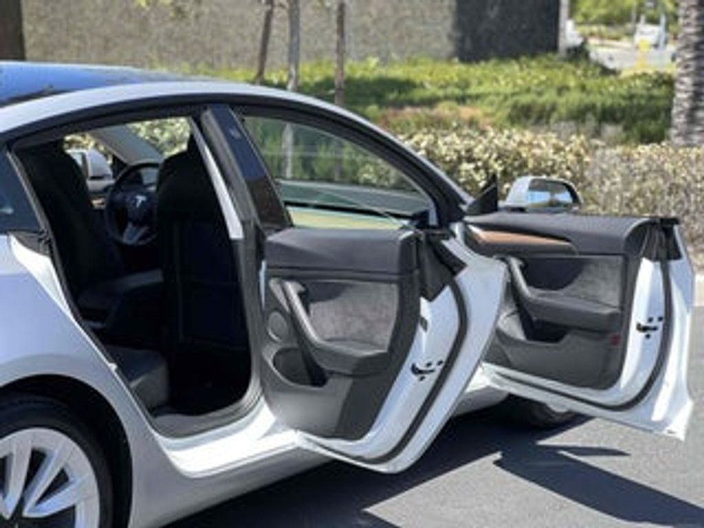 2021 TESLA Model 3 - photo 6