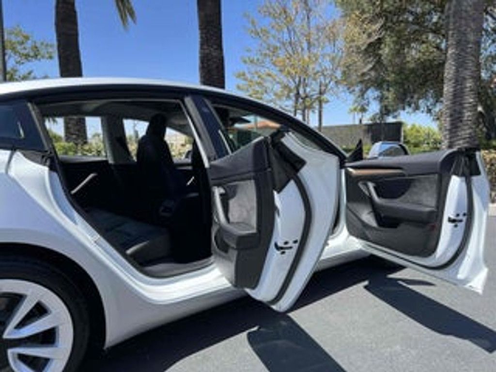 2021 TESLA Model 3 - photo 7