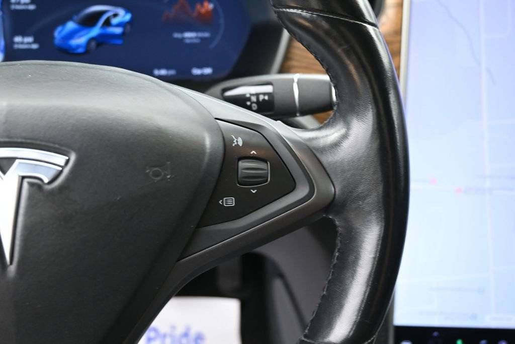 2020 TESLA Model S - photo 19