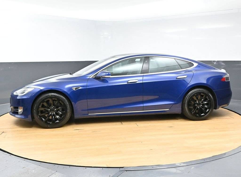 2020 TESLA Model S - photo 5
