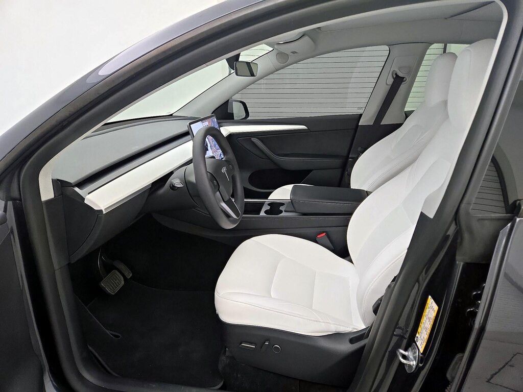 2024 TESLA Model Y - photo 10