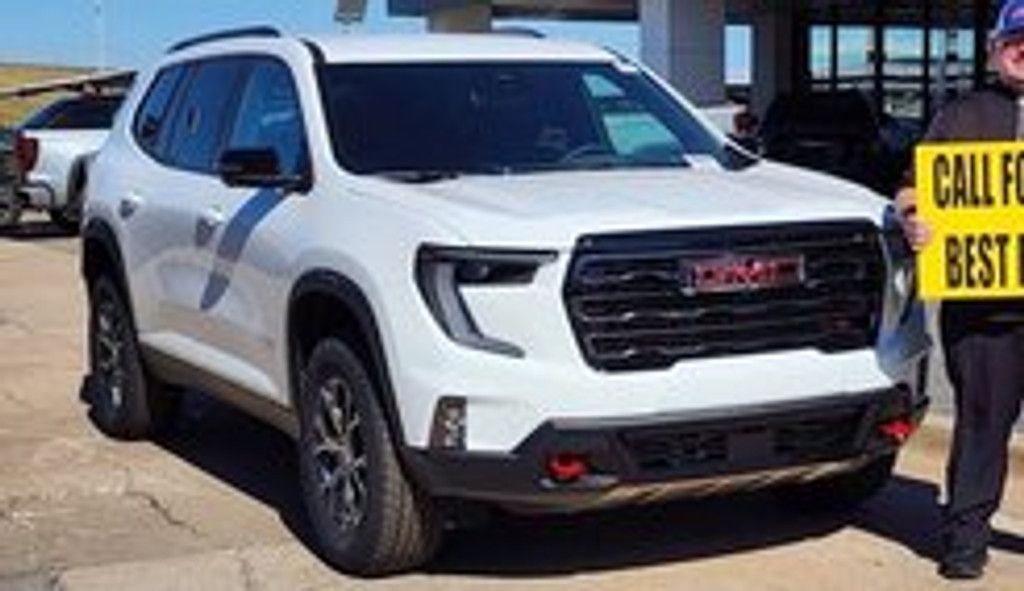 2026 GMC Acadia AT4