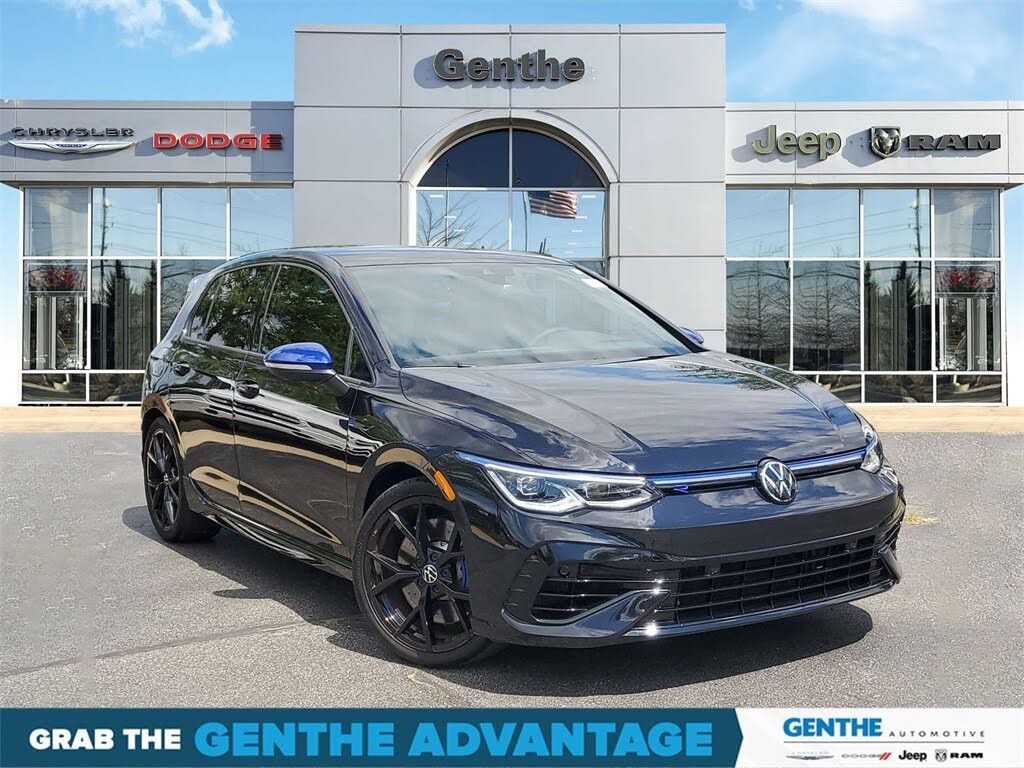 2023 VOLKSWAGEN Golf r - main photo