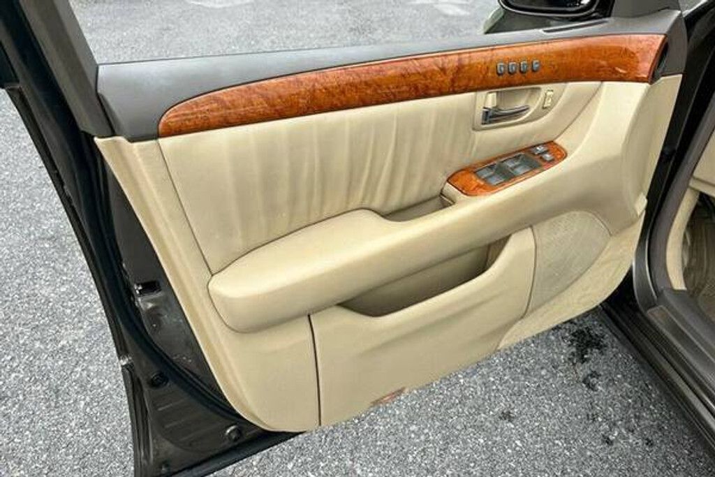 2006 LEXUS LS - photo 11