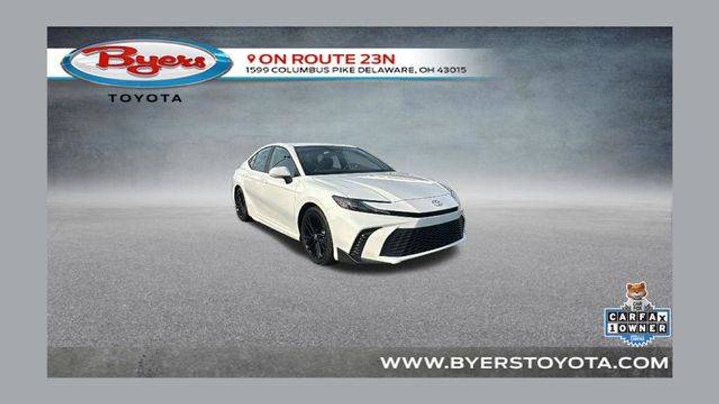 2025 Toyota Camry SE