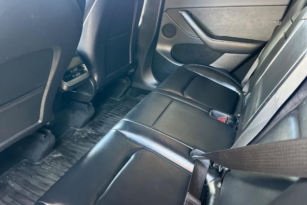 2023 TESLA Model Y - photo 5