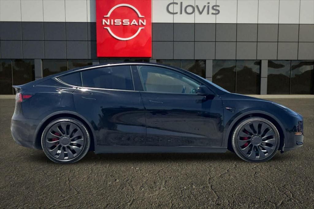 2023 TESLA Model Y - photo 9