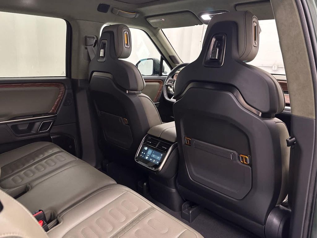 2024 RIVIAN R1S - photo 20