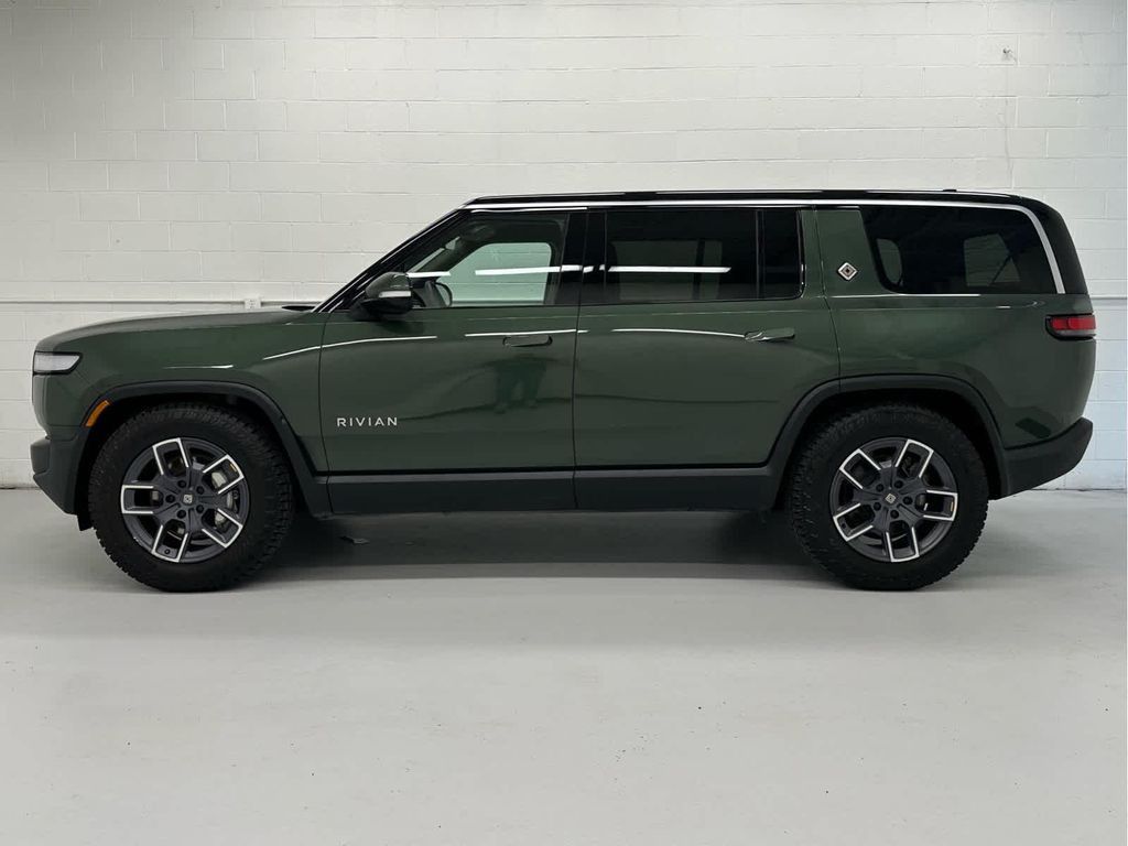2024 RIVIAN R1S - photo 3