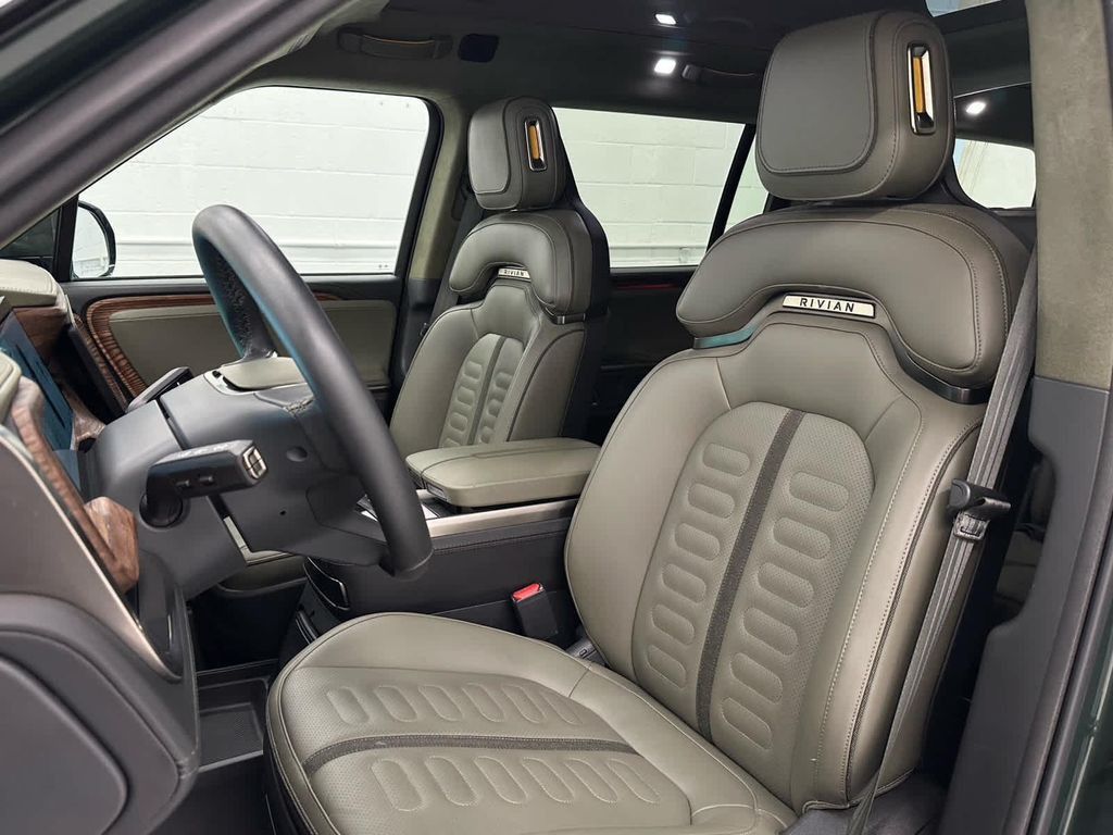 2024 RIVIAN R1S - photo 12
