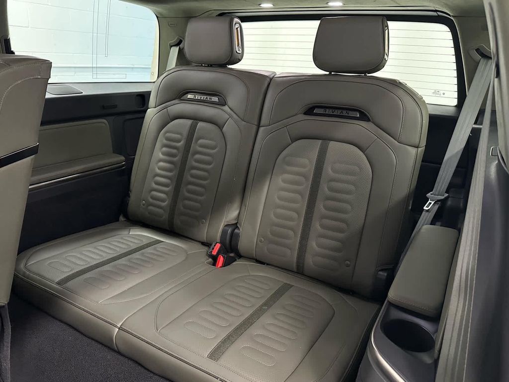 2024 RIVIAN R1S - photo 16