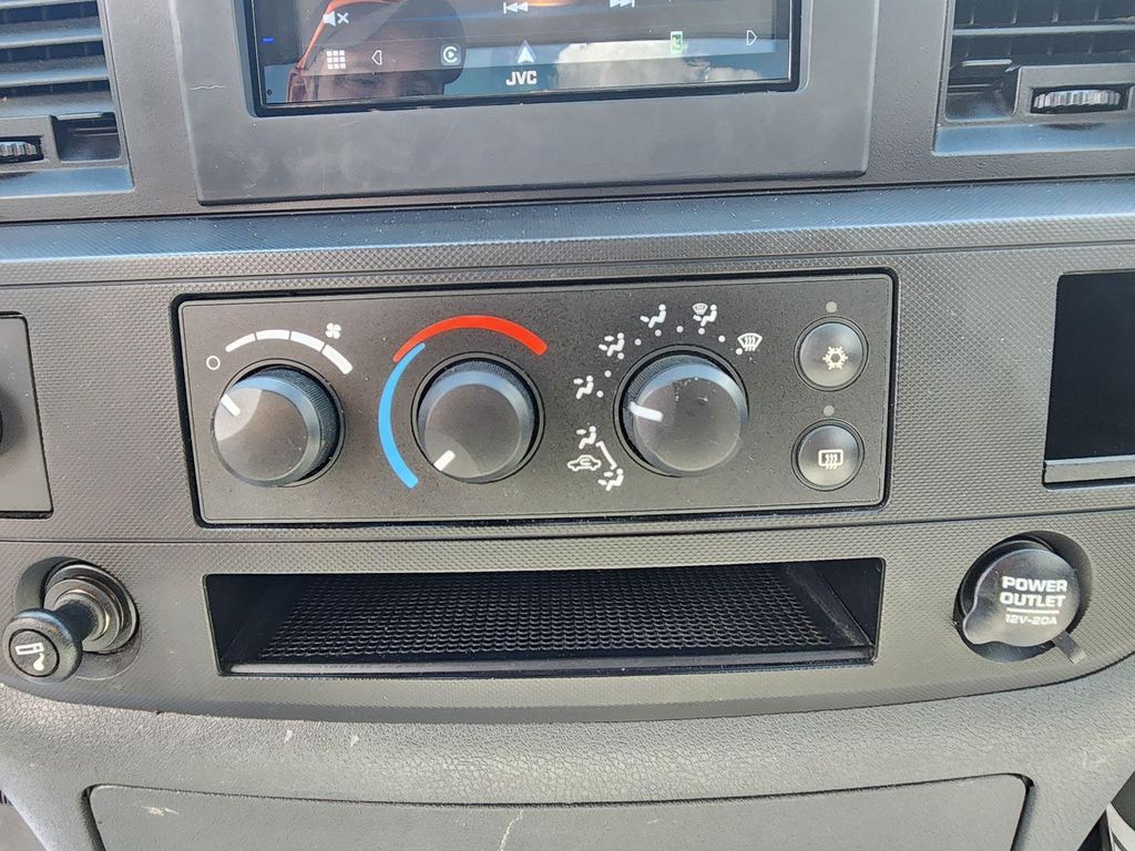 2008 DODGE Ram - photo 13