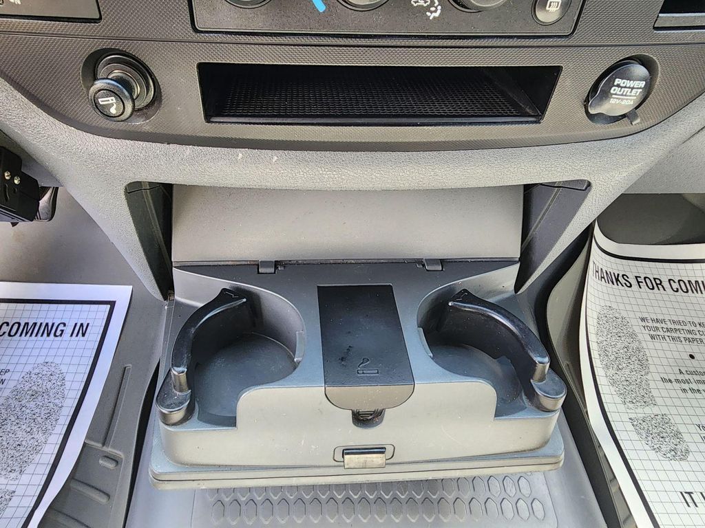 2008 DODGE Ram - photo 17
