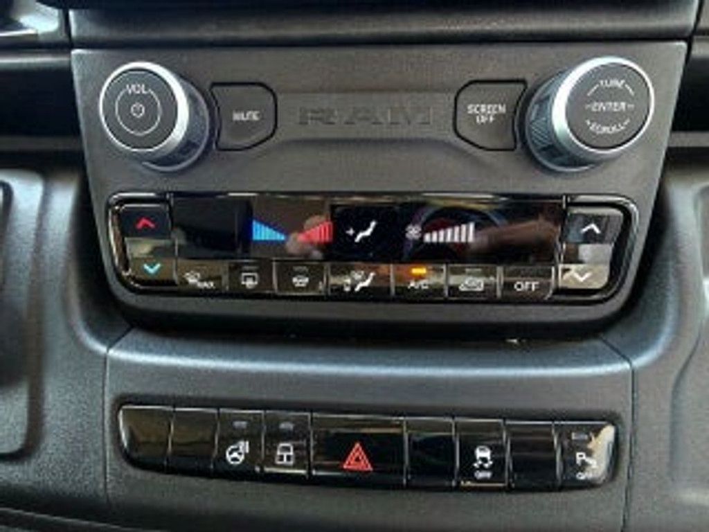 2026 LEXUS RX - photo 17