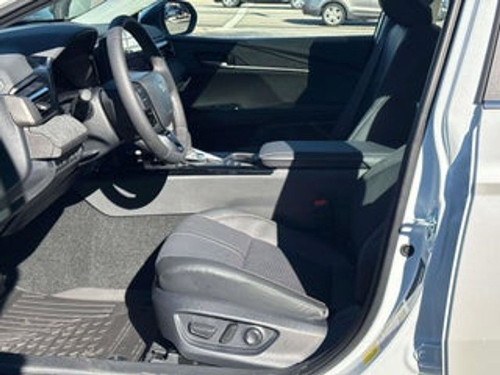 2026 TOYOTA Camry - photo 4
