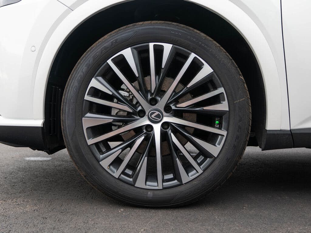 2026 LEXUS RX - photo 11
