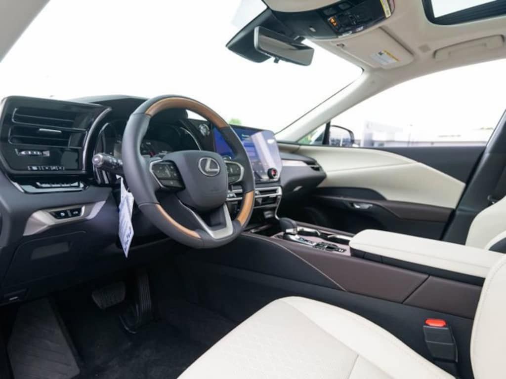 2026 LEXUS RX - photo 4