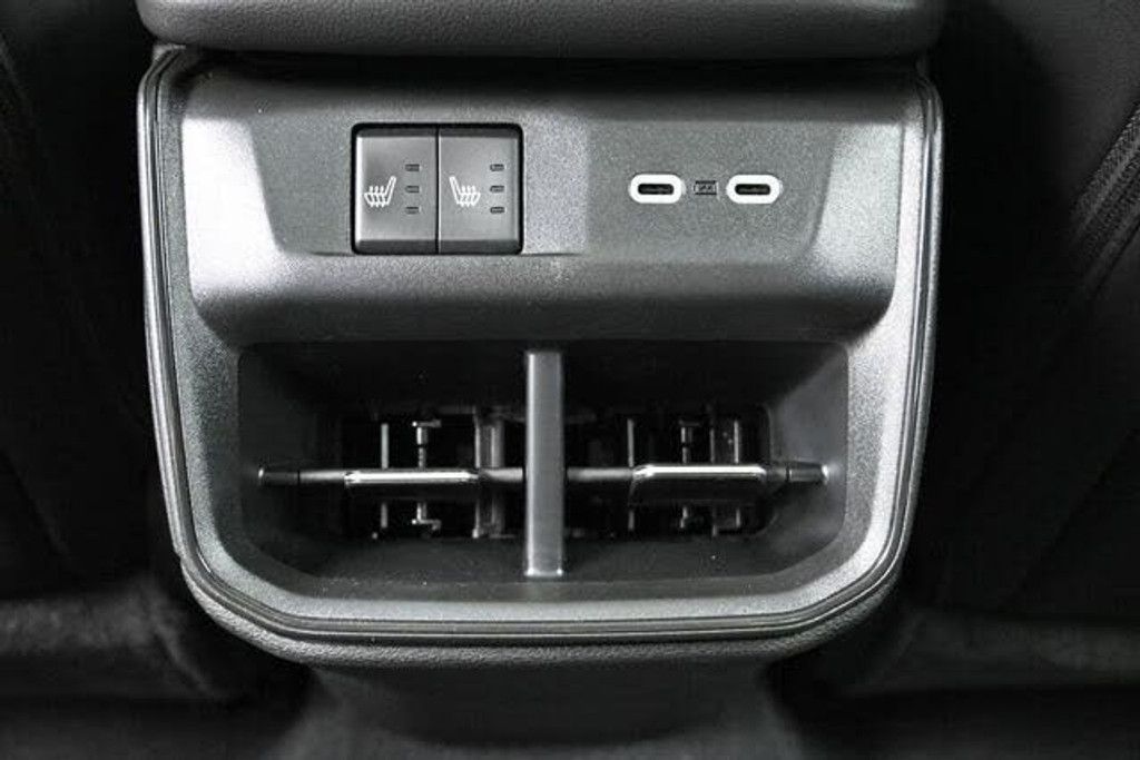 2026 DODGE Charger - photo 21