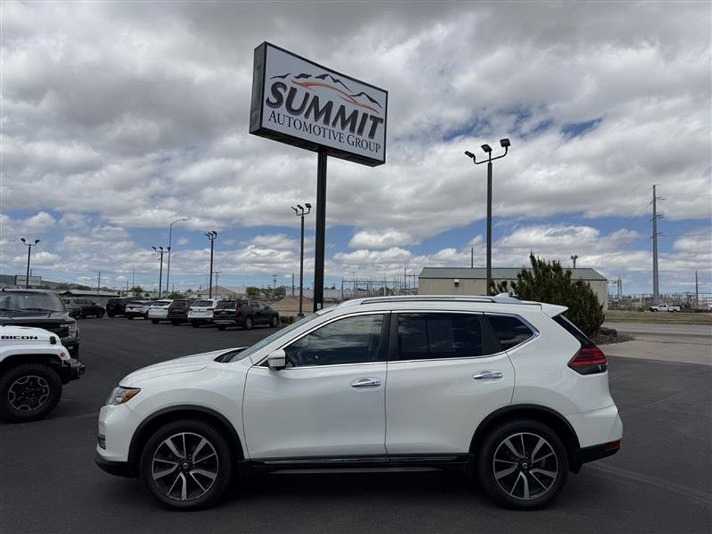 2017 NISSAN Rogue - main photo