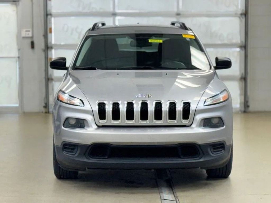 2017 JEEP Cherokee - photo 2