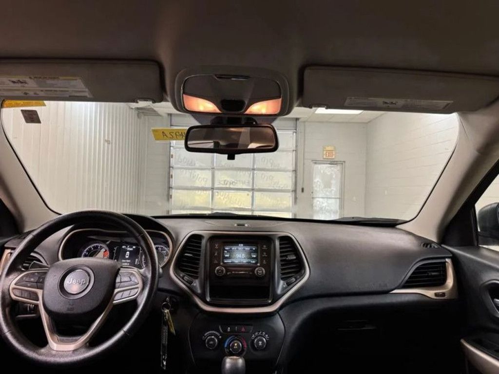 2017 JEEP Cherokee - photo 20