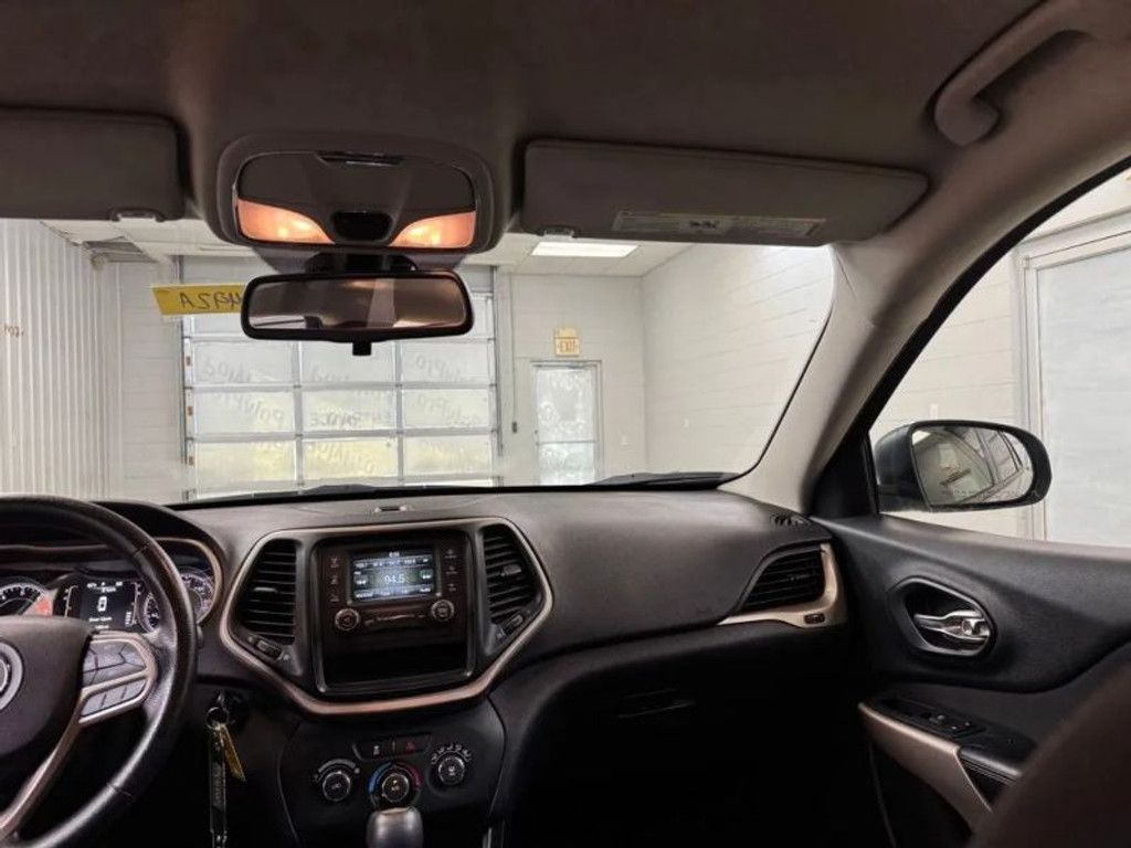 2017 JEEP Cherokee - photo 21