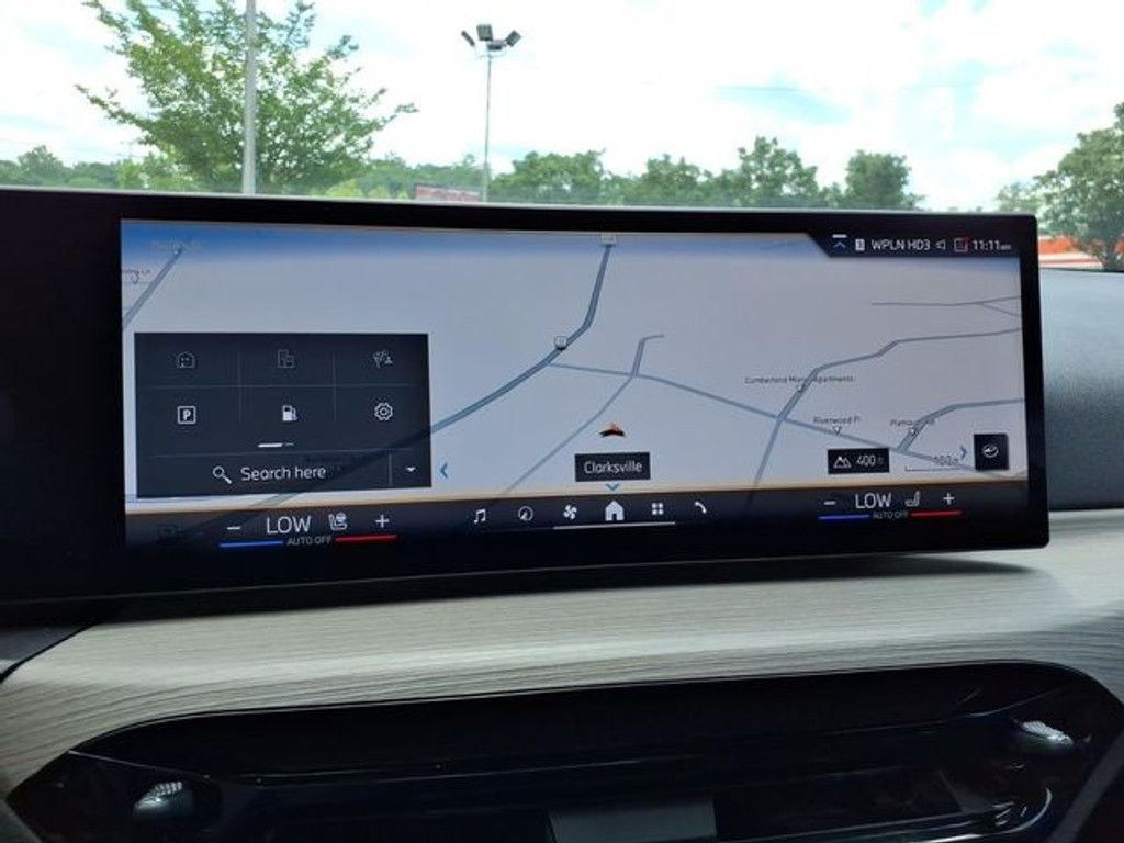 2025 BMW 330i - photo 23