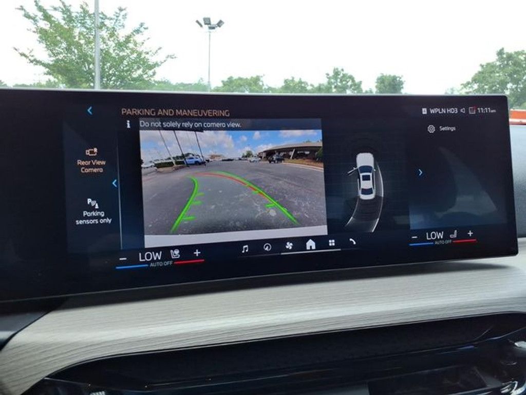 2025 BMW 330i - photo 24
