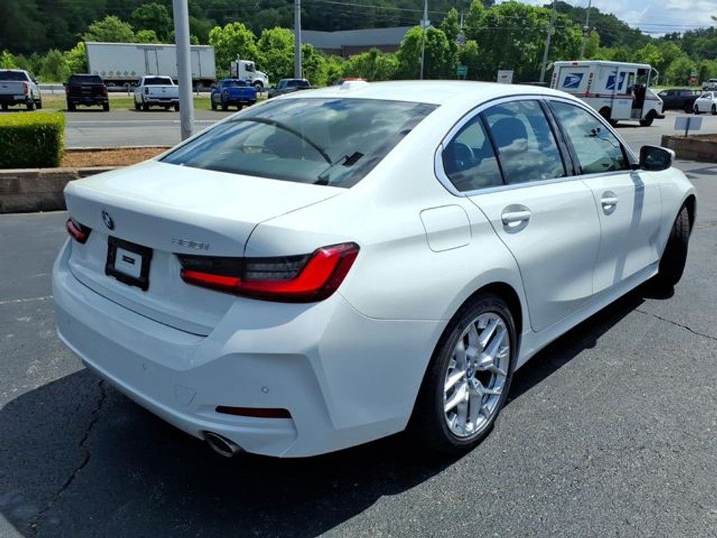 2025 BMW 330i - photo 26