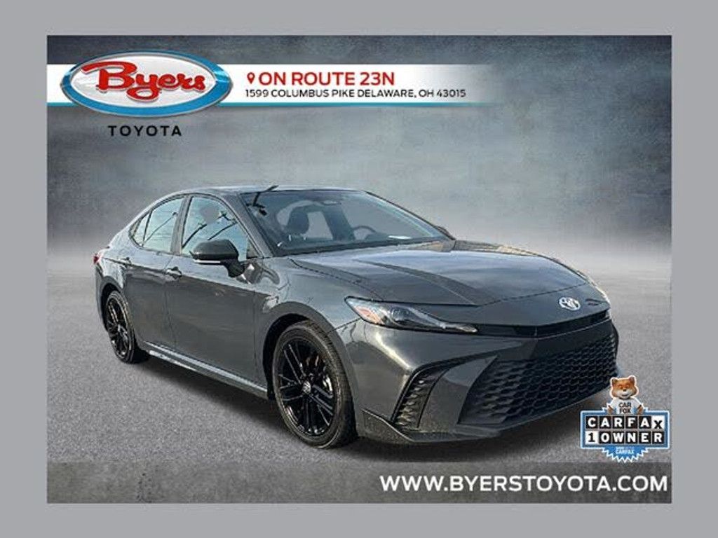 2025 Toyota Camry SE
