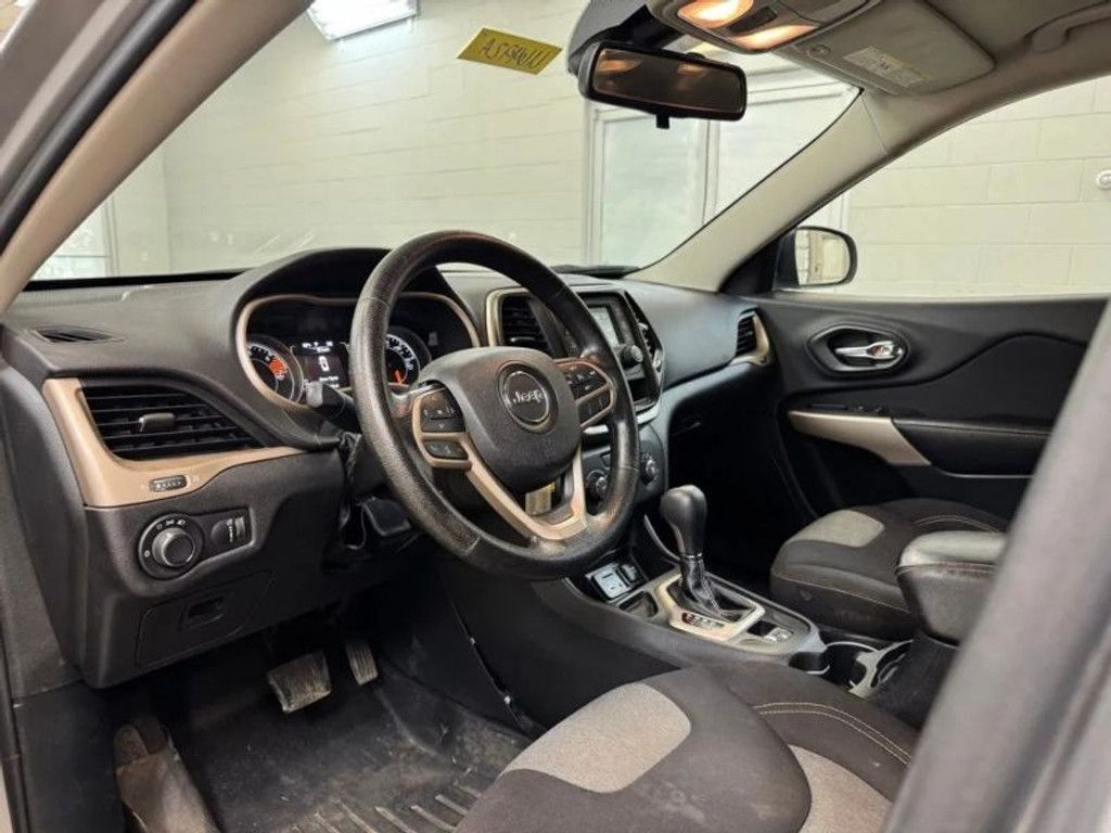 2017 JEEP Cherokee - photo 13
