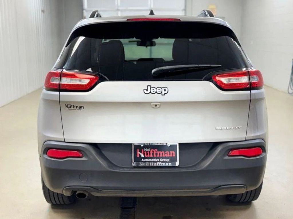 2017 JEEP Cherokee - photo 6