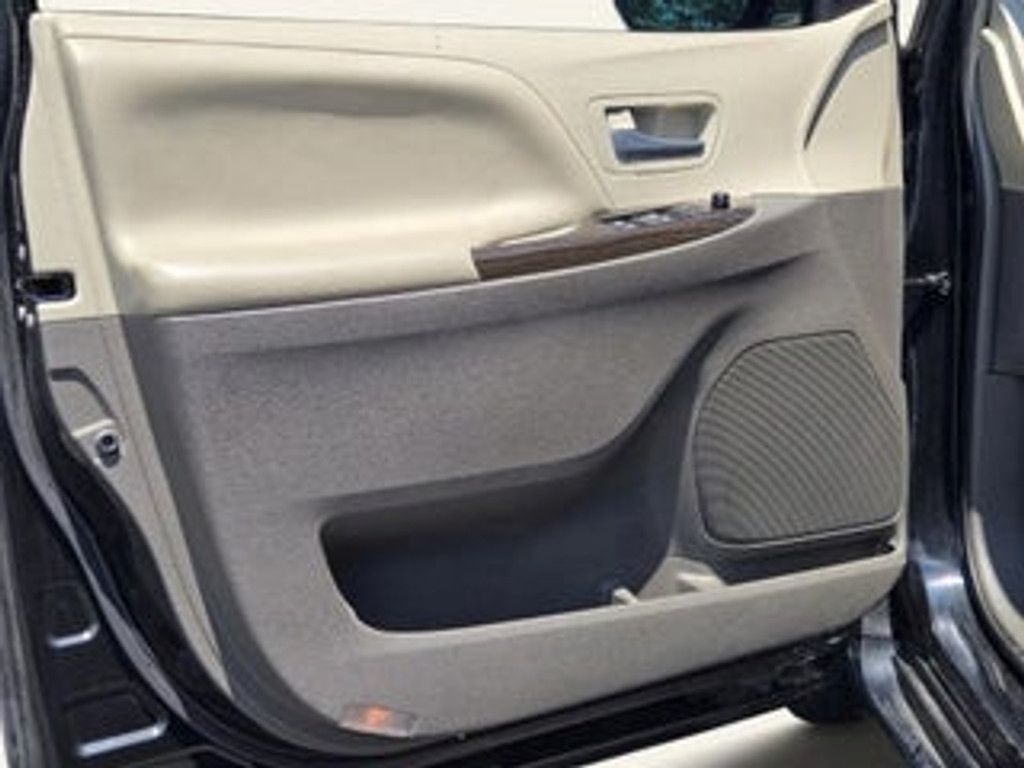 2017 HONDA Odyssey - photo 19