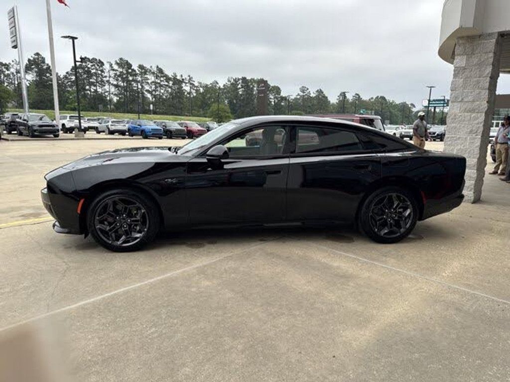 2026 DODGE Charger - photo 8
