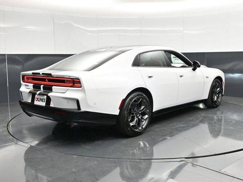 2026 DODGE Charger - photo 11