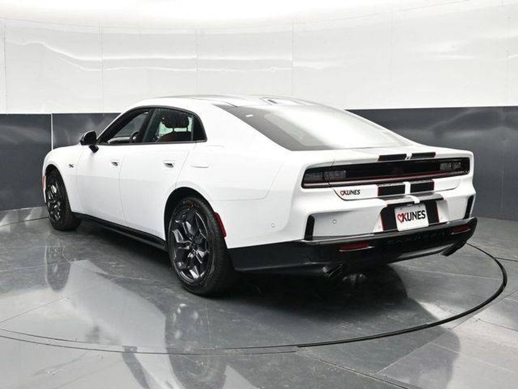2026 DODGE Charger - photo 9