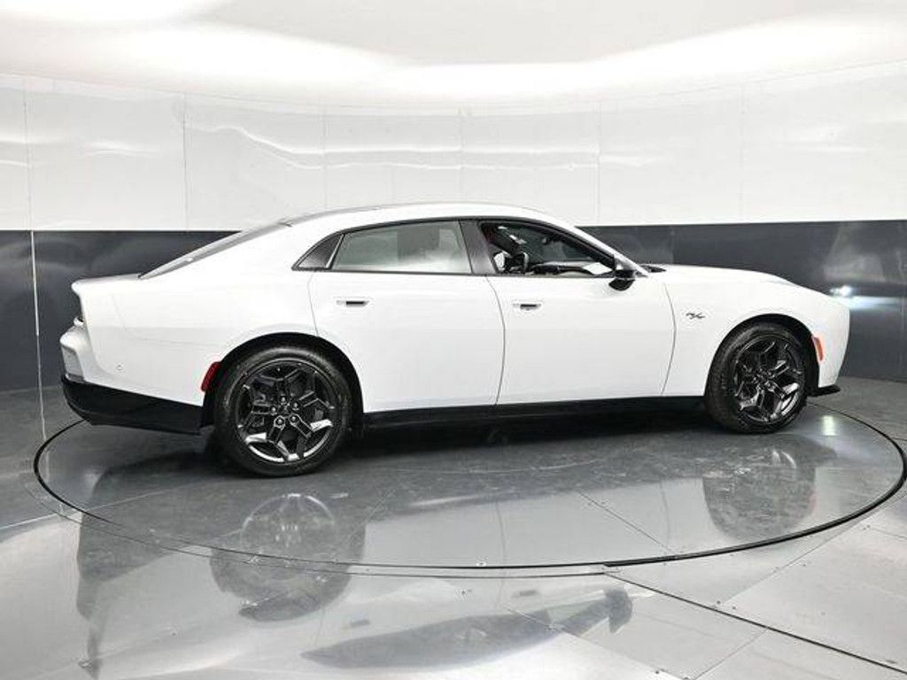 2026 DODGE Charger - photo 12