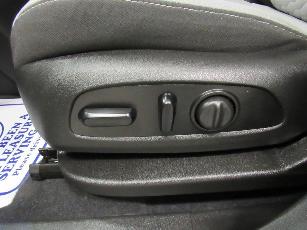 2021 CHEVROLET Equinox - photo 29