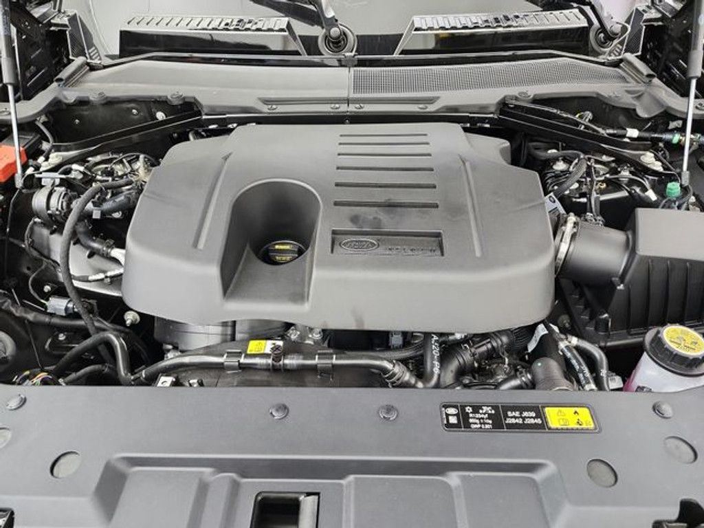 2026 Land Rover Defender 110 X Dynamic