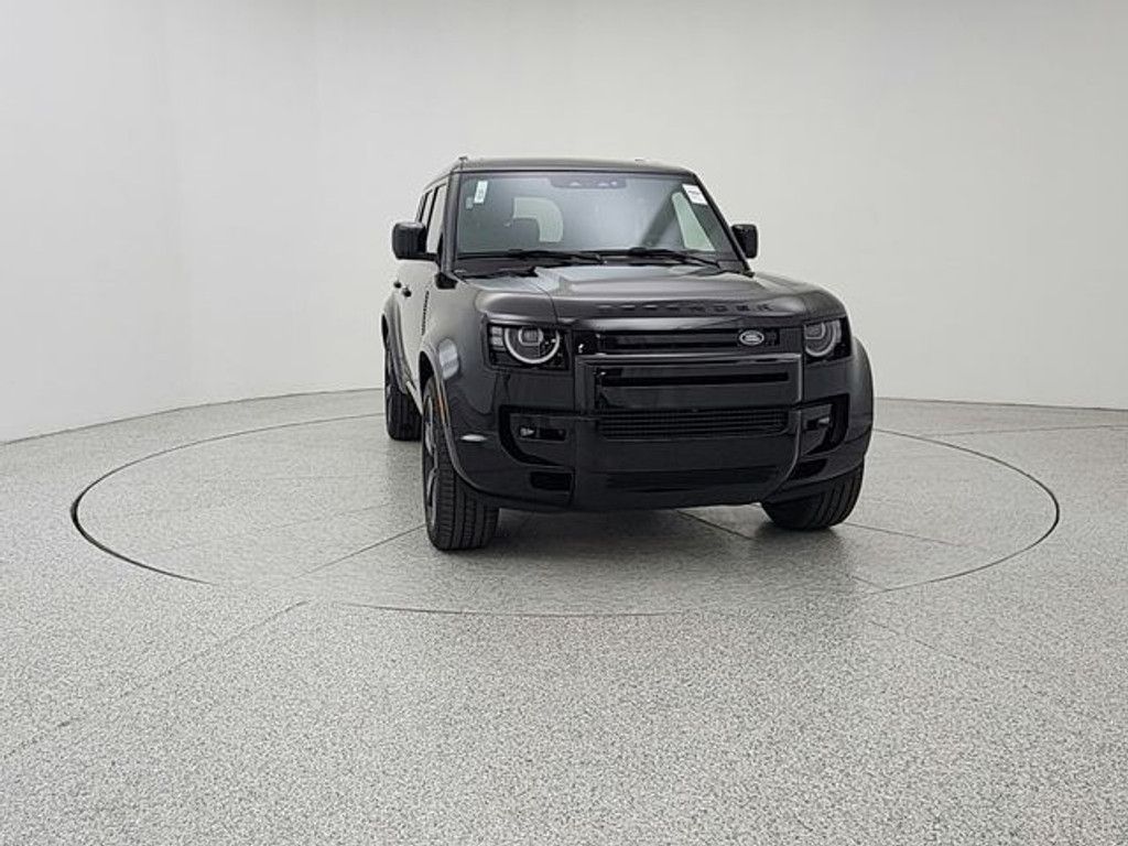 2026 LAND ROVER Defender - photo 3